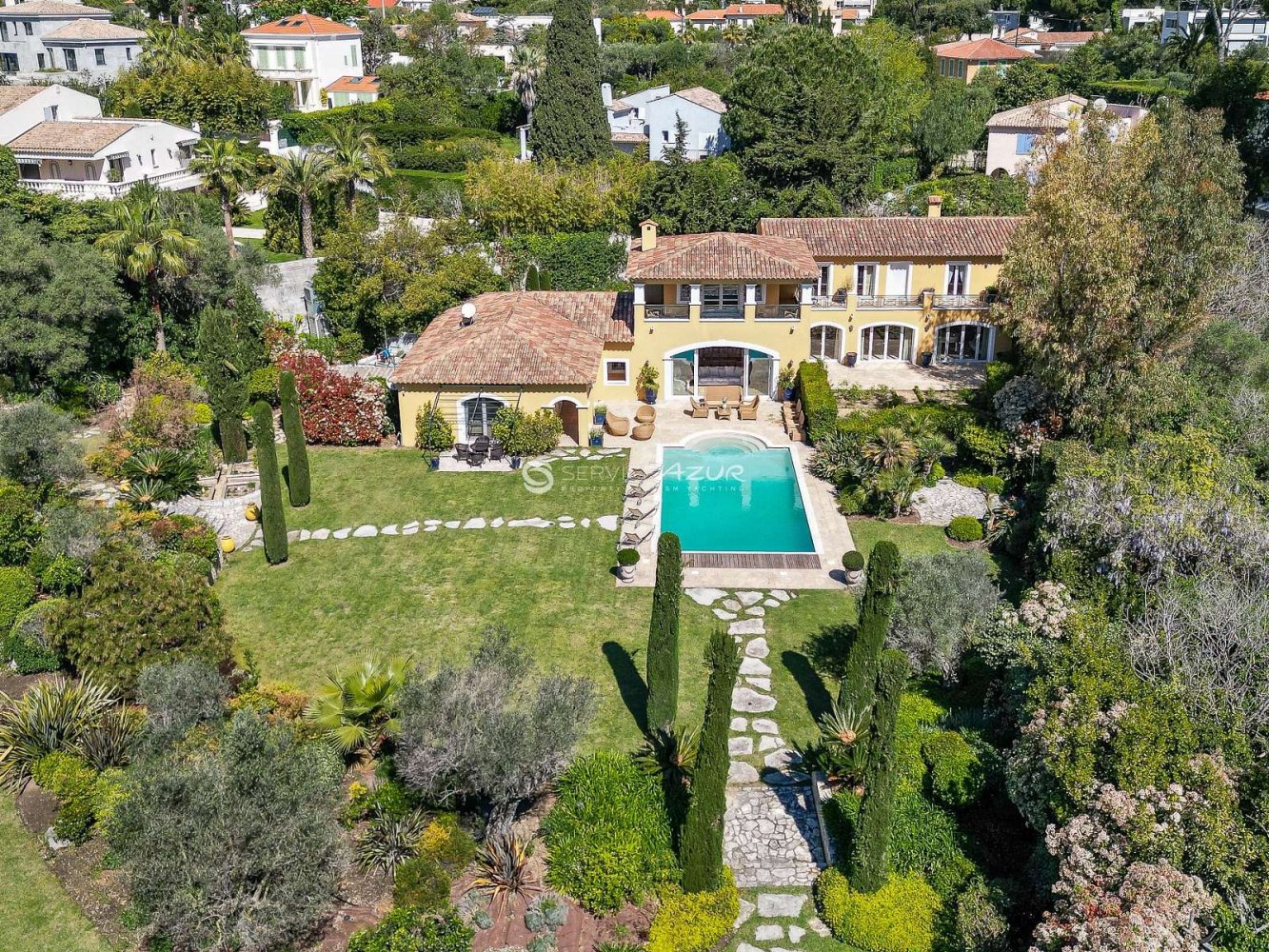 8 bedrooms Villa in Antibes, France No. 247284