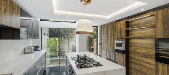 4 bedrooms House in London, United Kingdom No. 13182 3