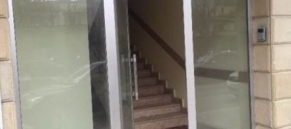 Escritório de 13 divisões em Nasimi, Azerbaijan N.º 1018 3