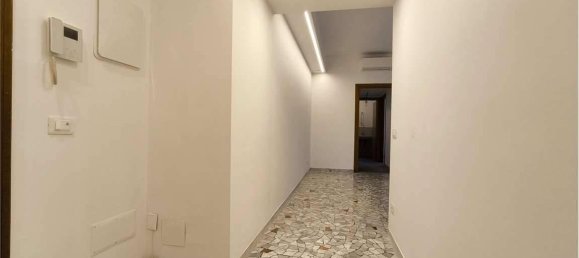 2-Zimmer Wohnung in Milan, Italy, Nr. 241680 3