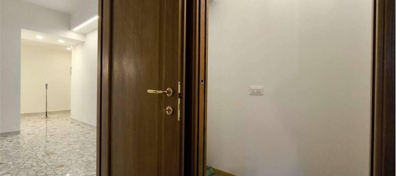 2-Zimmer Wohnung in Milan, Italy, Nr. 241680 17