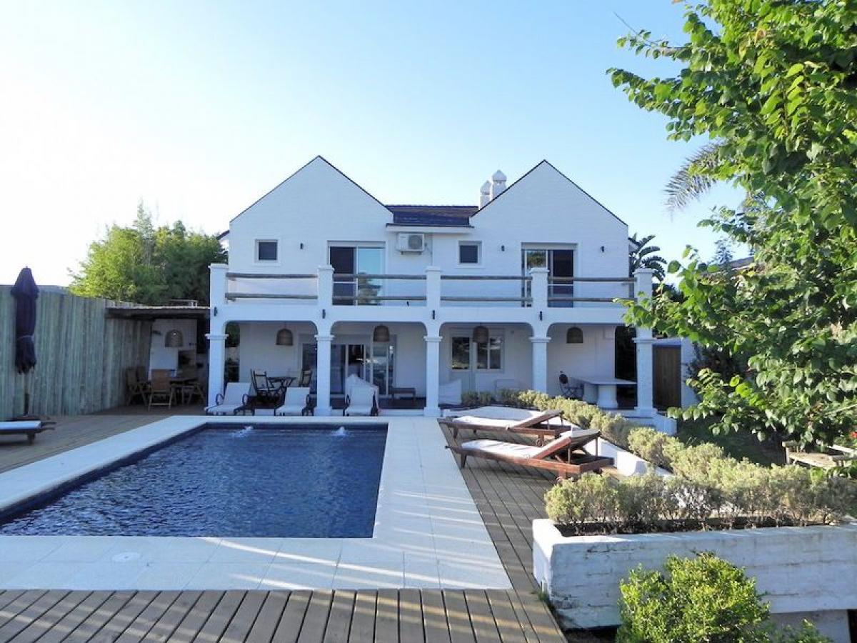 5 bedrooms House in Maldonado, Uruguay No. 5523