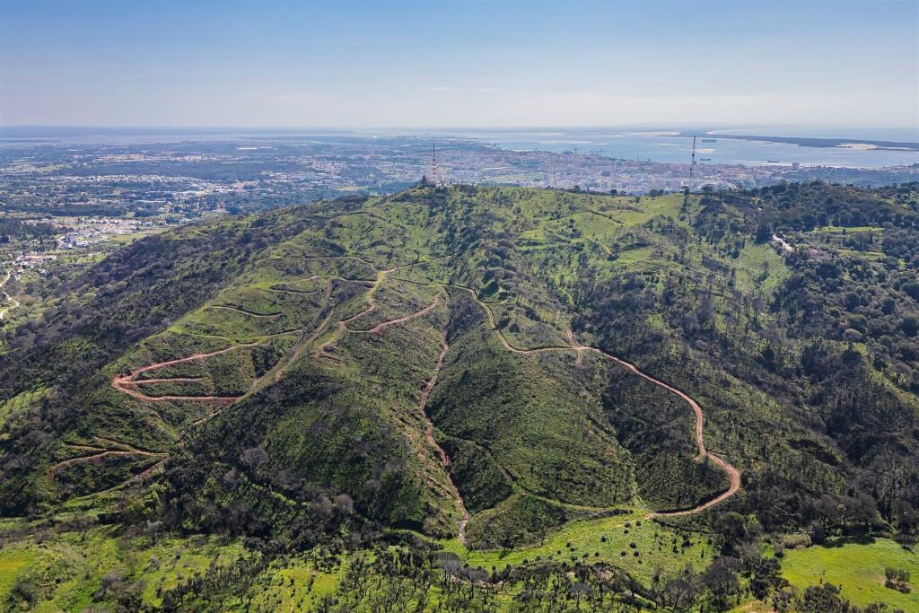 Land in Palmela, Portugal No. 142521