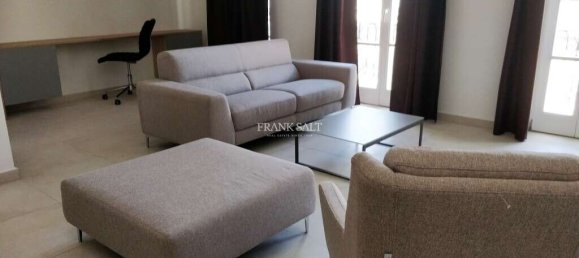 2 bedrooms Penthouse in Paola, Malta No. 9406 7