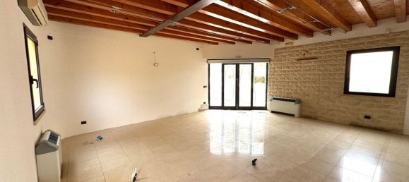 3 bedrooms Apartment in Concordia Sagittaria, Italy No. 331562 7