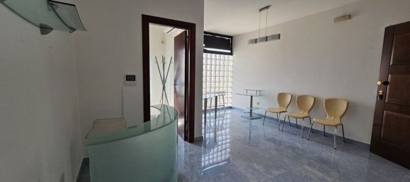  مكتب في Lecce, Italy 77متر مربع رقم 324070 7