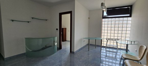  مكتب في Lecce, Italy 77متر مربع رقم 324070 6
