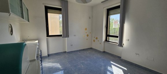  مكتب في Lecce, Italy 77متر مربع رقم 324070 12