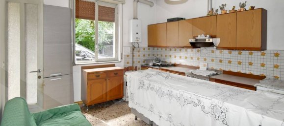 Casa de 5 habitaciónes en Parabiago, Italy No. 27169 12