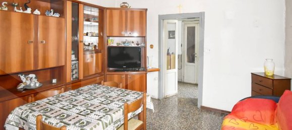 Casa de 5 habitaciónes en Parabiago, Italy No. 27169 5