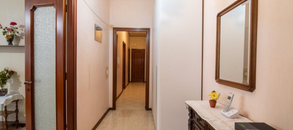 2 bedrooms Apartment in Rome, Italy No. 67723 6