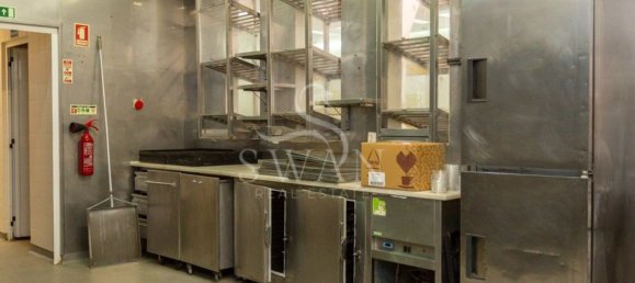 242m² Office in Lisbon, Portugal No. 75411 23