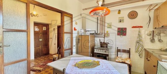 Apartamento de 3 dormitorios en Grotte di Castro, Italy No. 136152 8