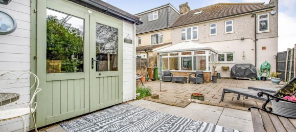 4 bedrooms House in Welling, United Kingdom No. 10689 35