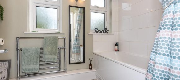 4 bedrooms House in Welling, United Kingdom No. 10689 65