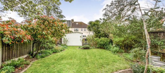 4 bedrooms House in Welling, United Kingdom No. 10689 85