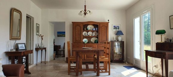 Casa de 4 dormitorios en Sainte-Foy-la-Grande, France No. 335482 4