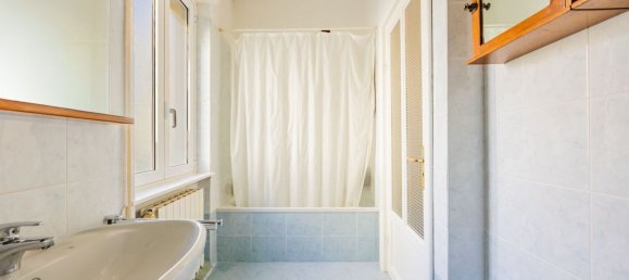 5 rooms Apartment in Noli, Italy No. 184572 20