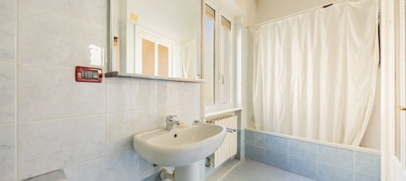 5 rooms Apartment in Noli, Italy No. 184572 42