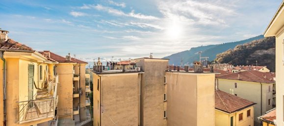 5 rooms Apartment in Noli, Italy No. 184572 5