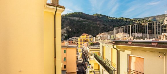 5 rooms Apartment in Noli, Italy No. 184572 54