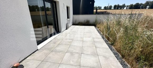 3 Schlafzimmer Haus in Courcelles-Chaussy, France, Nr. 327623 2