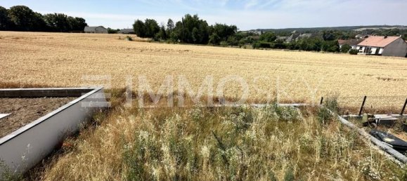 3 Schlafzimmer Haus in Courcelles-Chaussy, France, Nr. 327623 9