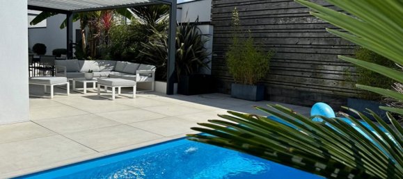 3 bedrooms House in Surzur, France No. 191388 3