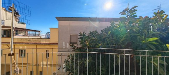 Apartamento T2 em Pozzuoli, Italy N.º 84381 2