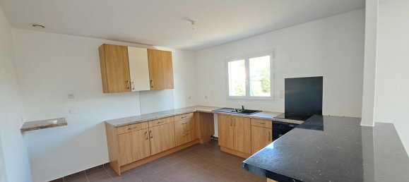 3 bedrooms House in Vendee, France No. 357860 3