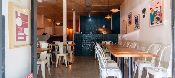 74m² Commercial property in Lisbon, Portugal No. 221333 3