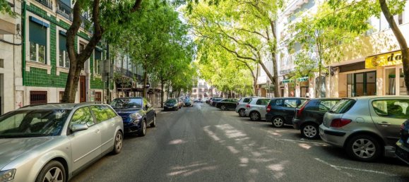 74m² Commercial property in Lisbon, Portugal No. 221333 14