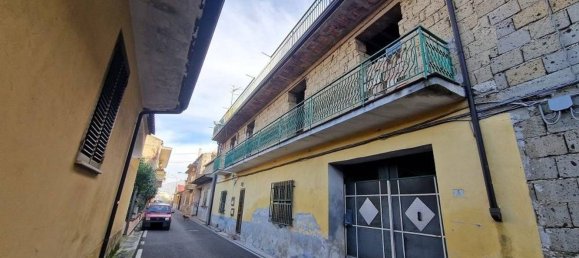 8 bedrooms House in Curti, Italy No. 347302 5