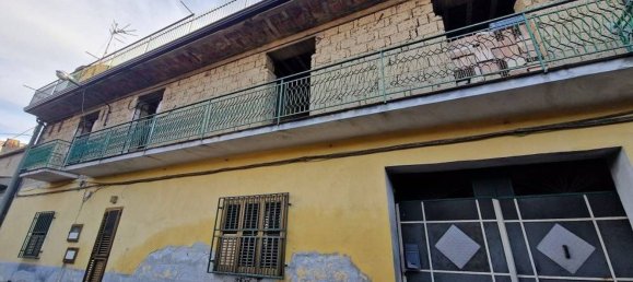 8 bedrooms House in Curti, Italy No. 347302 2