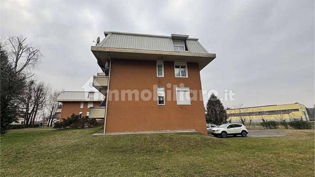 3 Schlafzimmer Wohnung in Besnate, Italy, Nr. 283499