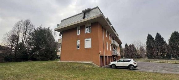 3 Schlafzimmer Wohnung in Besnate, Italy, Nr. 283499 2