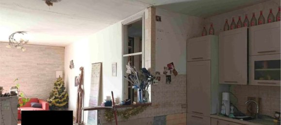 3-salle Appartement à Meda, Italy No. 7664 27