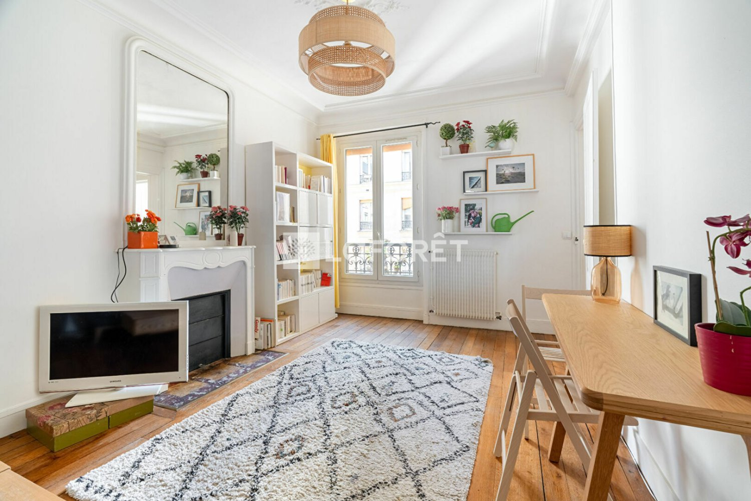 Apartamento de 2 dormitorios en Paris, France No. 336942
