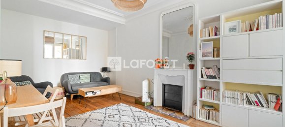 Apartamento de 2 dormitorios en Paris, France No. 336942 2