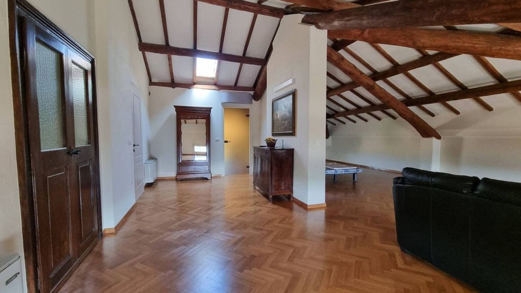 6 غرف نوم فيلا في Luzzara, Italy رقم 273964