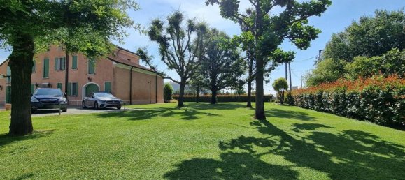 6 غرف نوم فيلا في Luzzara, Italy رقم 273964 14