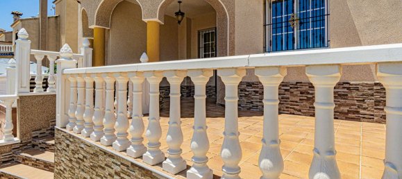 Таунхаус с 3 спальнями в Аликанте, Испания № 190782 45