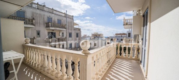 Apartamento de 3 dormitorios en Gallipoli, Italy No. 319285 11