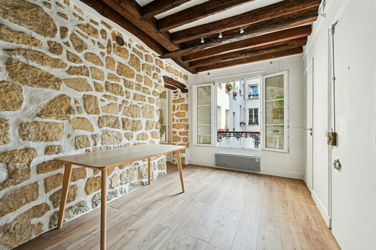 1 bedroom Apartment in Paris, France No. 133259