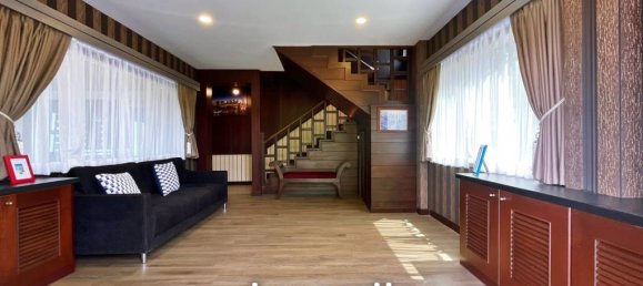 5 bedrooms Villa in Pattaya, Thailand No. 16553 2