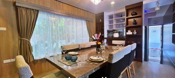 5 bedrooms Villa in Pattaya, Thailand No. 16553 6