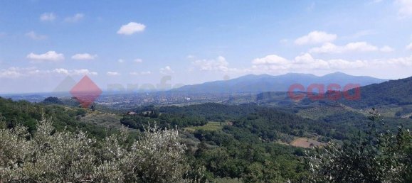 3 bedrooms Villa in Lucca, Italy No. 66840 5