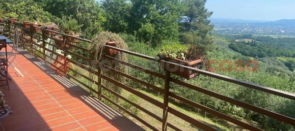 3 bedrooms Villa in Lucca, Italy No. 66840 18