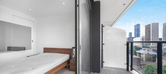 1 bedroom Apartment in London, United Kingdom No. 8452 10