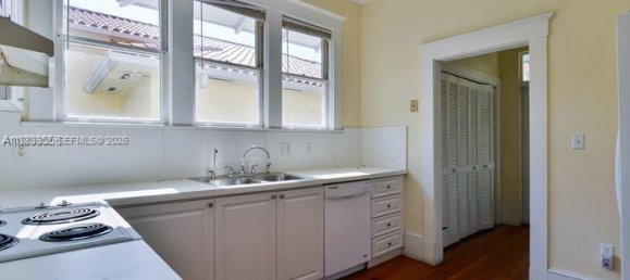 4 Schlafzimmer Villa in Miami, USA, Nr. 614588 6